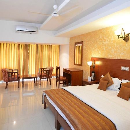 Hotel Raj Hans, Faridabad Exteriér fotografie