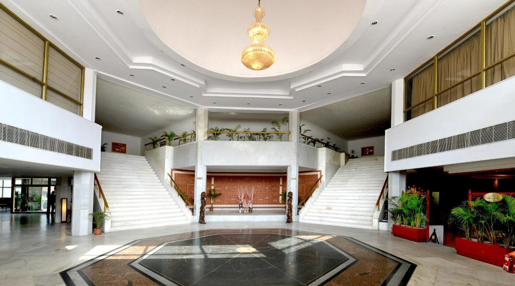 Hotel Raj Hans, Faridabad Exteriér fotografie